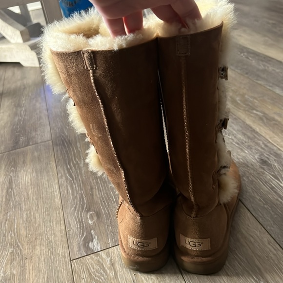 Tall Bailey Button Triplet II women’s Uggs - Picture 3 of 3